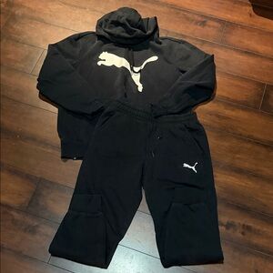 PUMA  Black Logo Jogger Bottoms set
